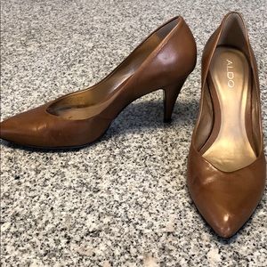 Aldo sz 9 cognac heels
